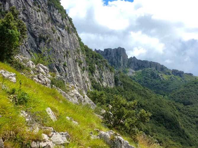 canatabria cliffs