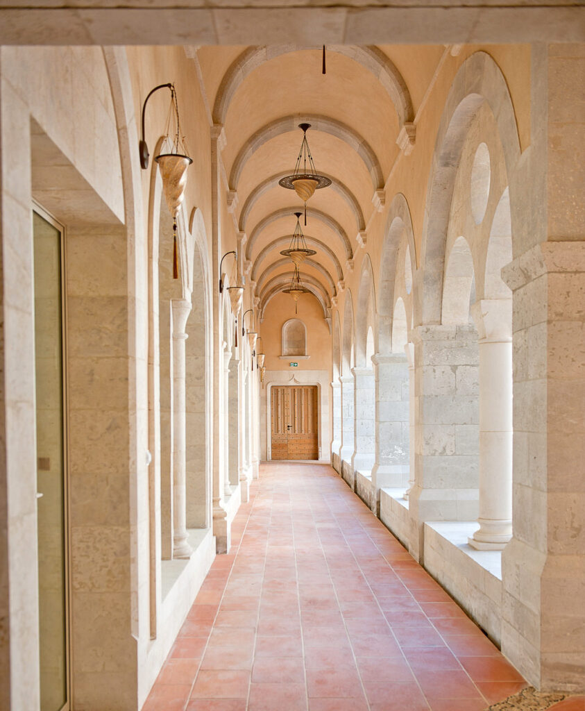 Atrim,new cloister,arches,stone, architecture,gers