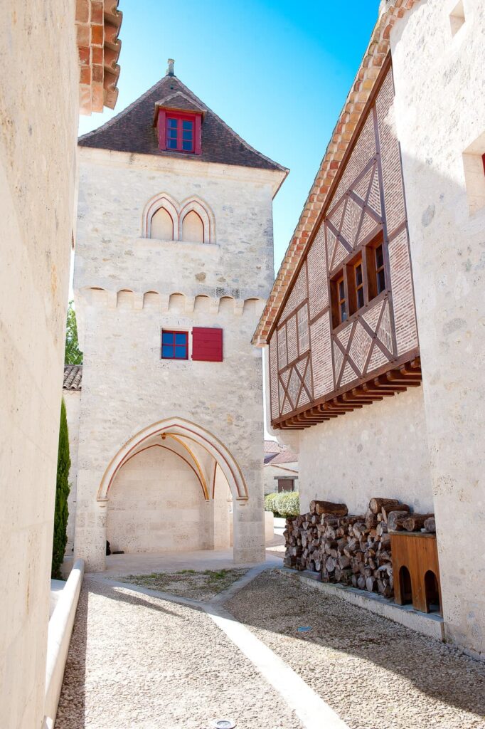 tour,soleil,gers,france